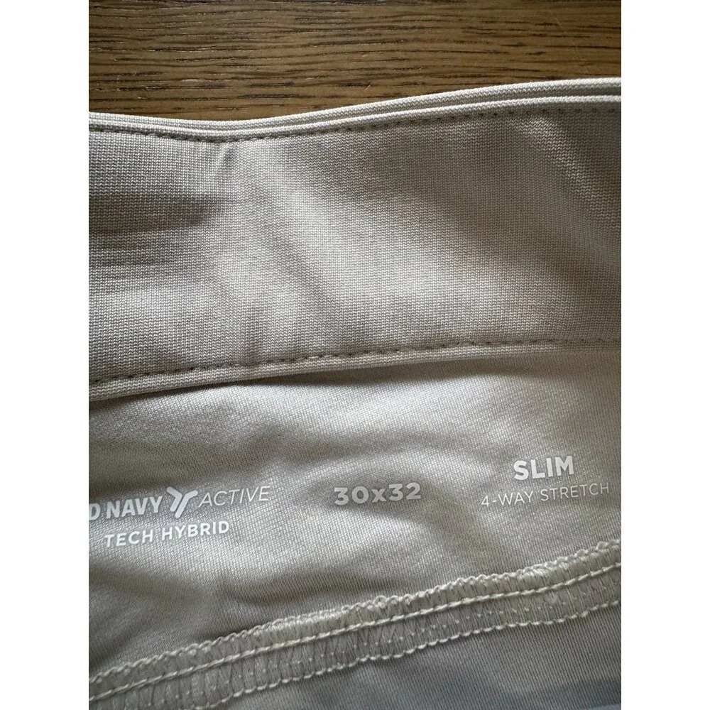 Old NAVY Active Dress Pants 30x32 Cream Tech Hybrid Slim 4 Way Stretch Light NWT